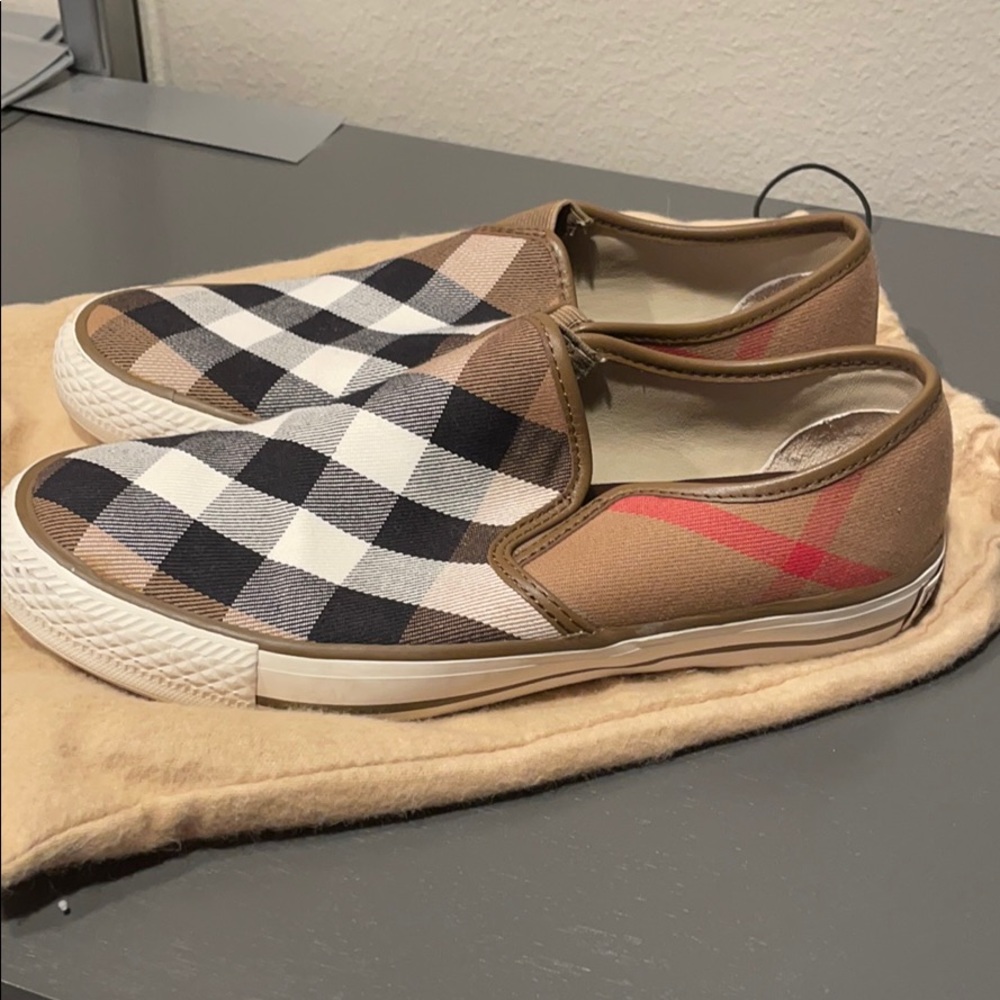 Burberry Slip ons size 37